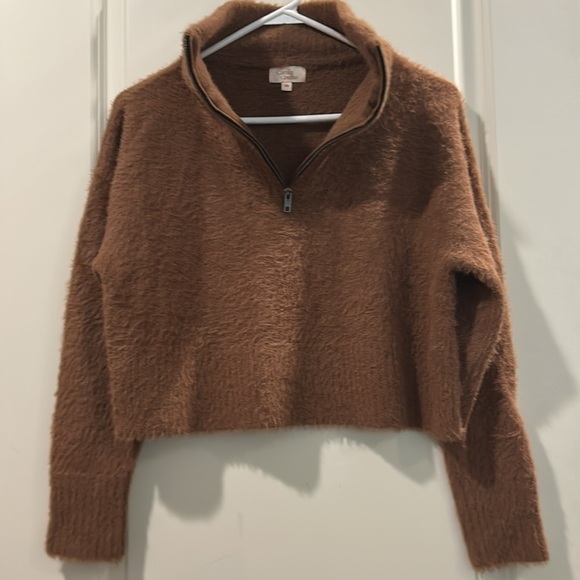 Like New!Camila Coelho oversized 1/4 ZipUp turtleneck crop soft hairy sweater XS - Picture 3 of 9